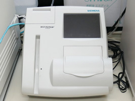 ヘモグロビンA1c測定機